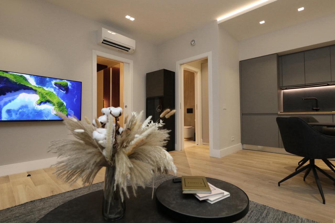 Renovated & Fully Equipped-Luxurious-2Room Fontana Suite, It Just Doesn'T Get Any Better! ออลเบีย ภายนอก รูปภาพ