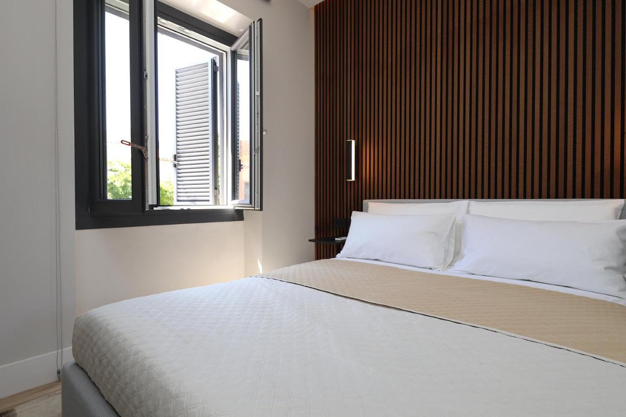 Renovated & Fully Equipped-Luxurious-2Room Fontana Suite, It Just Doesn'T Get Any Better! ออลเบีย ภายนอก รูปภาพ